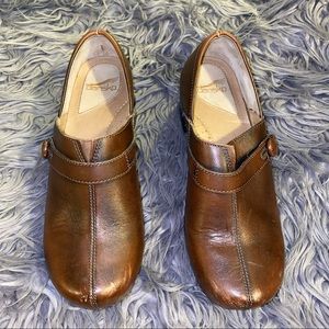 Dansko solstice Brown Clogs